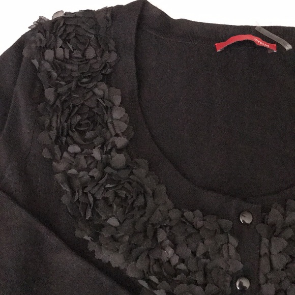 Women’s Sweater - Picture 2 of 4